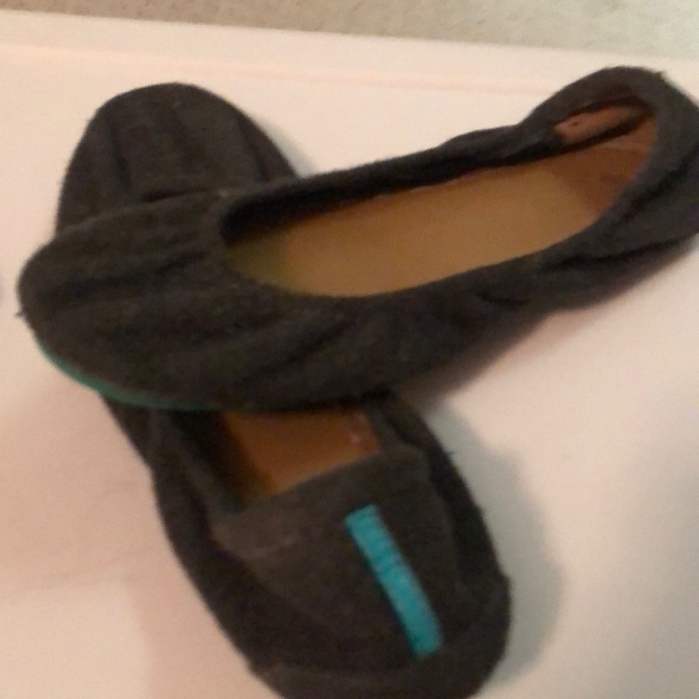 Gray wool Tieks